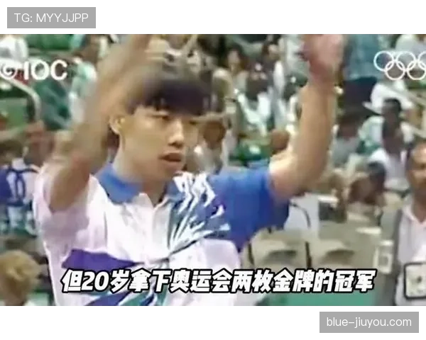 刘国梁居然在赛场边偷偷开豪车钥匙，身边助理都傻眼了吧？